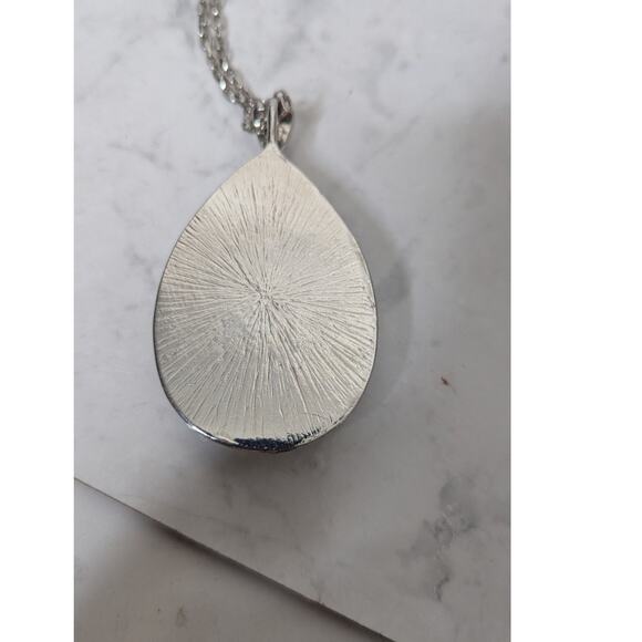 Signed C 1946 silver tone statement necklace green faceted drop floral design - Picture 8 of 8